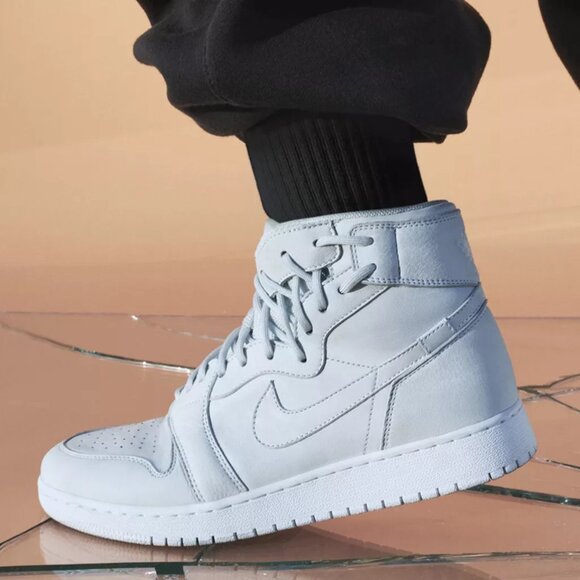 WMNS AIR JORDAN I REBEL XX OFF WHITE Size US 8 UK 5.5 EU 39 - Picture 2 of 16